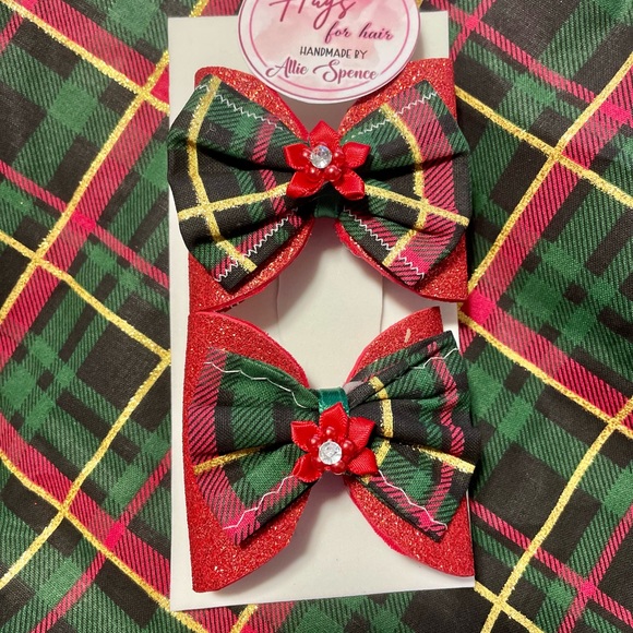 Medium sized or small sized hair clip bows for comfy and durable 😍 - Picture 3 of 3